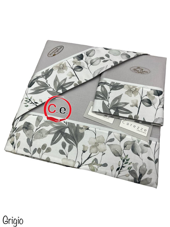 Completo letto matrimoniale Terry con balza in stampa digitale Carezze